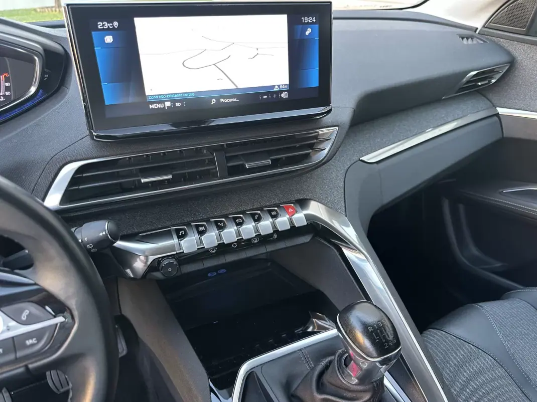 Peugeot 3008 2021 - 24900 EUR, 260000 km - 260000km - foto 46 de 67