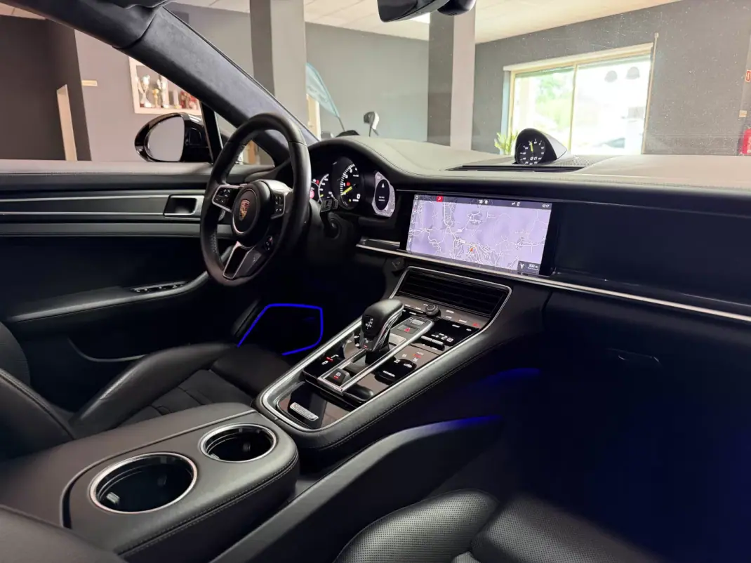 Porsche Panamera Sport Turismo 2020 - 63990 EUR, 148987 km - 148987km - foto 9 de 27