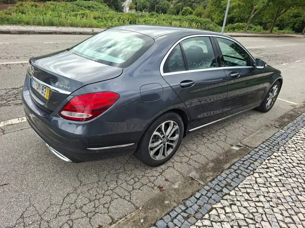 Mercedes-Benz C 220 2014 — foto 3 de 4