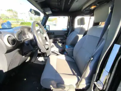 Jeep Wrangler Unlimited 2008 - 32890 EUR, 231000 km - AUTO.MOTO.pt - 231000km - foto 7 de 11