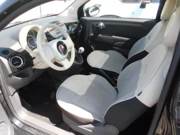 Fiat 500 2014 - 8900 EUR, 69784 km - AUTO.MOTO.pt - 69784km - foto 8 de 11