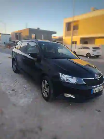 Skoda Fabia Break 2018 - 9990 EUR, 82200 km - AUTO.MOTO.pt - 82200km - foto 3 de 8