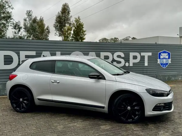 Volkswagen Scirocco 2010 - 9950 EUR, 301000 km - AUTO.MOTO.pt - 301000km - foto 3 de 16