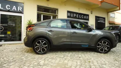 Citroën e-C4 2023 — foto 4 de 22