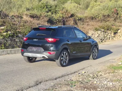 Kia Stonic 2022 — photo 4 of 31
