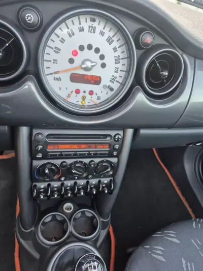 MINI One 2005 - 7950 EUR, 140750 km - AUTO.MOTO.pt - 140750km - foto 25 de 28