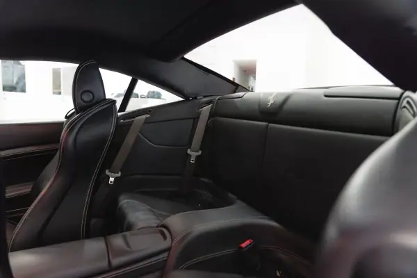 Ferrari California 2010 - 114950 EUR, 60515 km - AUTO.MOTO.pt - 60515km - foto 35 de 37