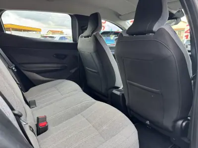 Renault Mégane E-Tech 2022 - 22500 EUR, 73000 km - AUTO.MOTO.pt - 73000km - foto 18 de 36