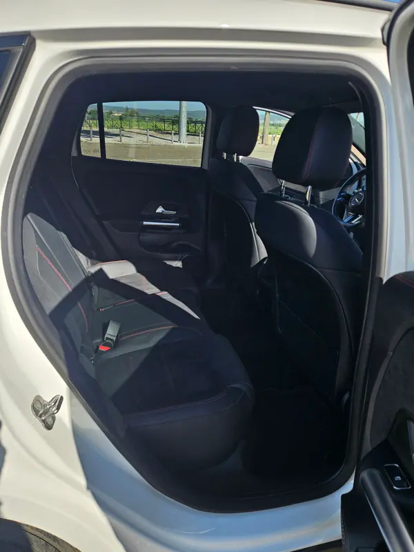 Mercedes-Benz GLA 250 2024 - 40000 EUR, 44350 km - AUTO.MOTO.pt - 44350km - foto 9 de 14