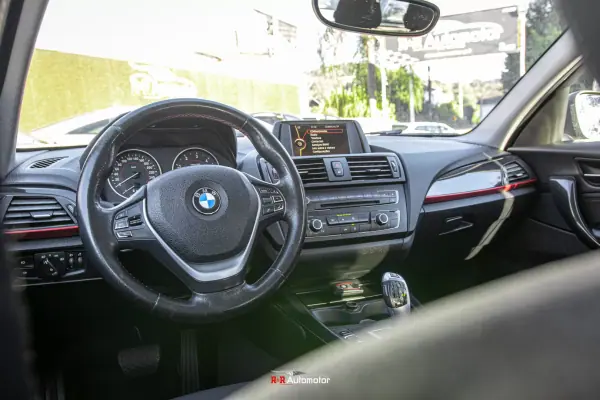 BMW 118 dA Line Sport 2012 Diesel