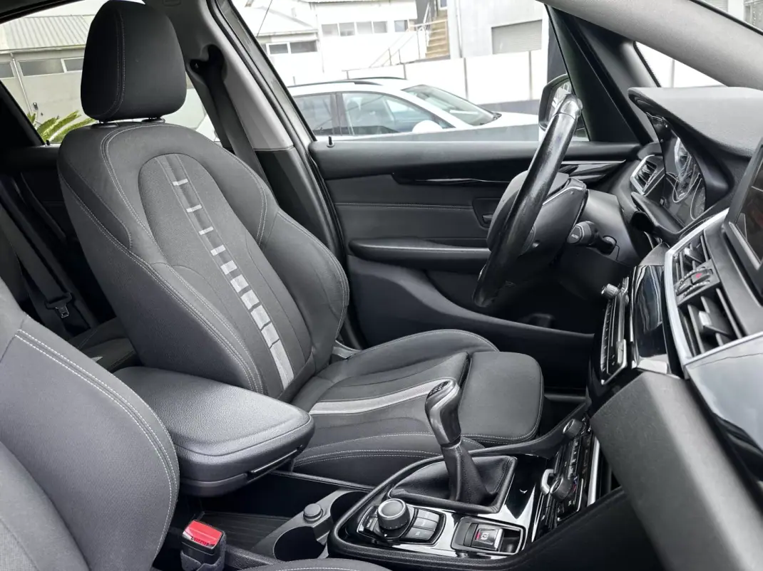 BMW 218 Active Tourer 2016 - 14900 EUR, 190000 km - AUTO.MOTO.pt - 190000km - foto 56 de 58