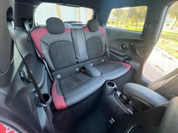 MINI John Cooper Works 2017 - 24965 EUR, 126000 km - AUTO.MOTO.pt - 126000km - foto 22 de 61