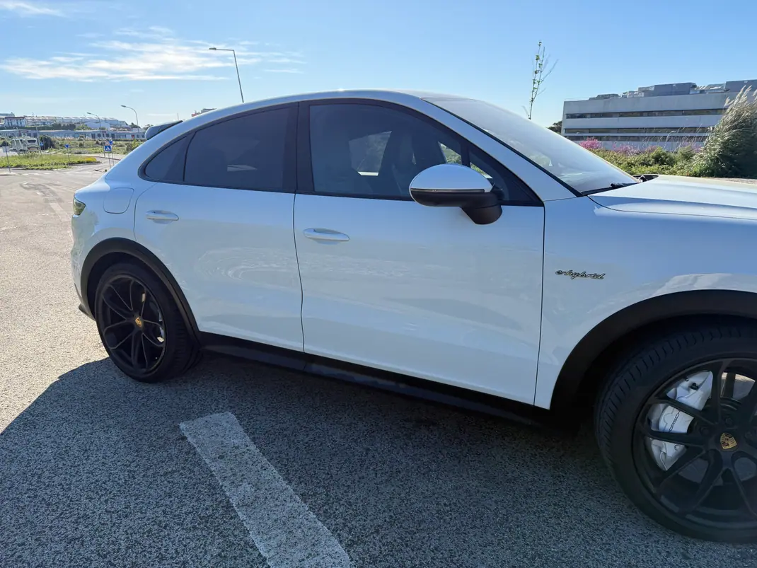 Porsche Cayenne Coupé 2020 - 55990 EUR, 184520 km - AUTO.MOTO.pt - 184520km - foto 2 de 20