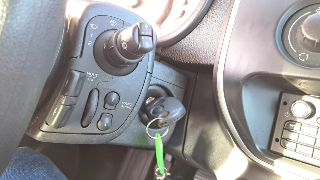 Renault Kangoo 1.5 DCi Maxi 2019 - 18900 EUR, 210580 km - AUTO.MOTO.pt - 210580km - foto 18 de 28