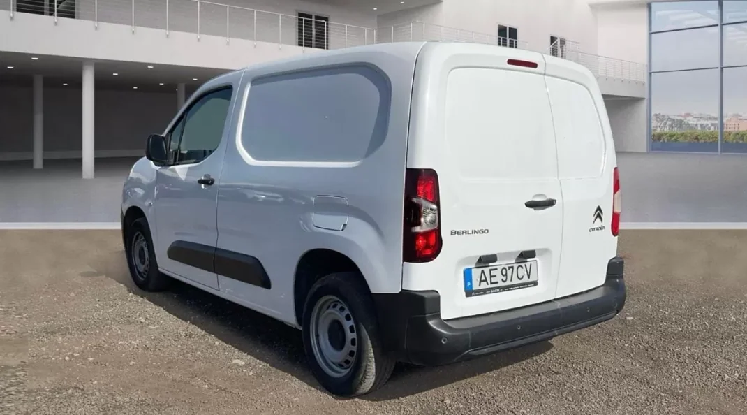 Citroën Berlingo 1.5 Hdi 2020 - 12990 EUR, 159000 km - AUTO.MOTO.pt - 159000km - foto 4 de 8