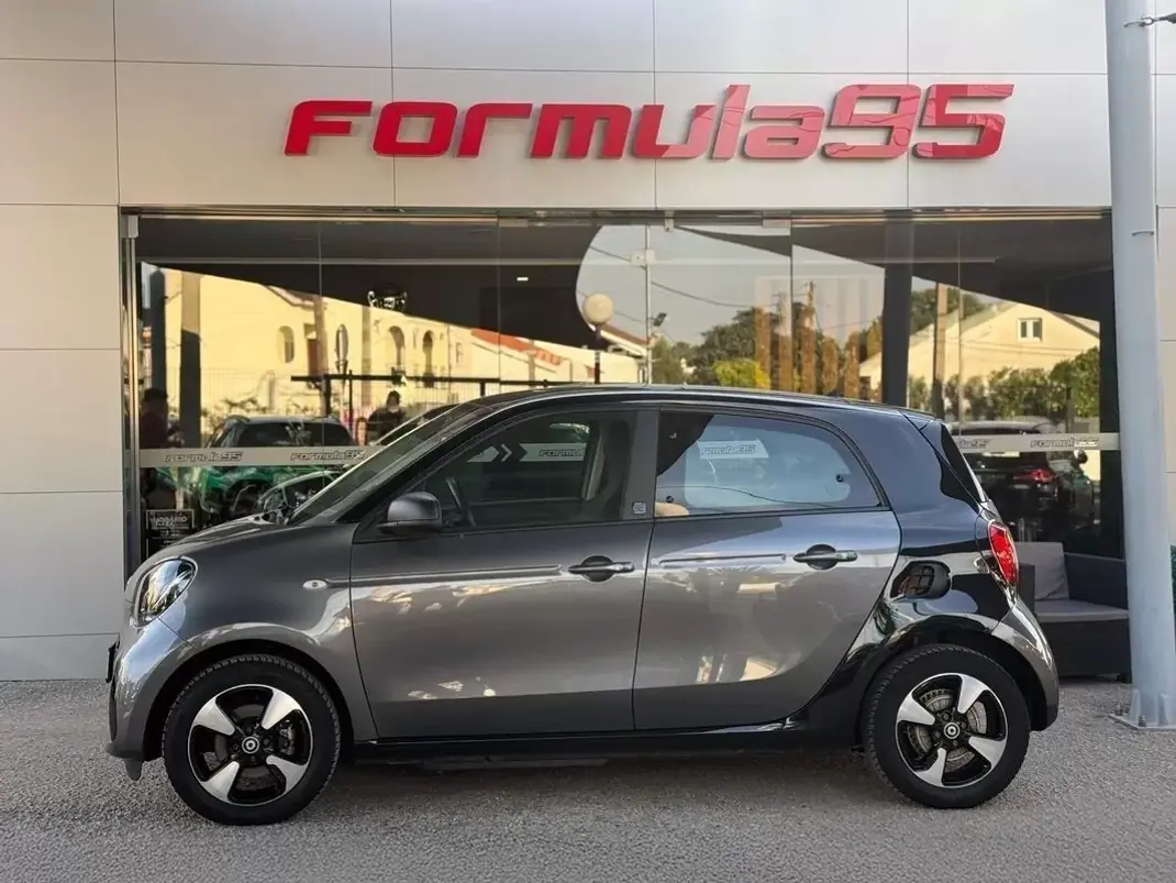 Smart ForFour 2020 - 12990 EUR, 37813 km - AUTO.MOTO.pt - 37813km - foto 3 de 17