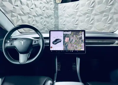 Tesla Model 3 2022 - 28990 EUR, 59195 km - AUTO.MOTO.pt - 59195km - foto 17 de 20