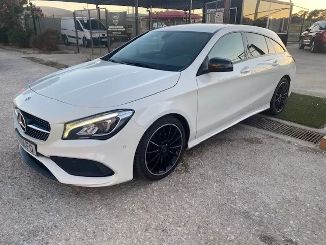 Mercedes-Benz CLA 200 2017 - 22990 EUR, 145650 km - AUTO.MOTO.pt - 145650km - foto 1 de 20
