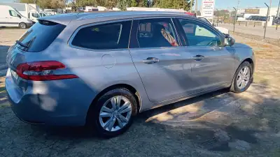 Peugeot 308 SW 2016 - 9650 EUR, 192092 km - AUTO.MOTO.pt - 192092km - foto 4 de 29