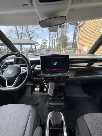 Volkswagen ID.Buzz 2025 - 59700 EUR, 15500 km - AUTO.MOTO.pt - 15500km - foto 13 de 14