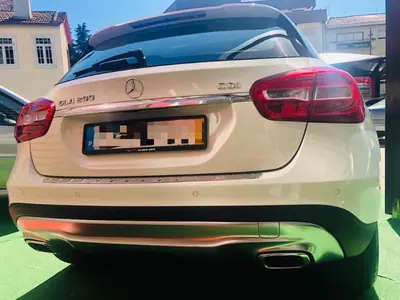 Mercedes-Benz GLA 200 2014 - 20000 EUR, 200000 km - AUTO.MOTO.pt - 200000km - foto 7 de 24
