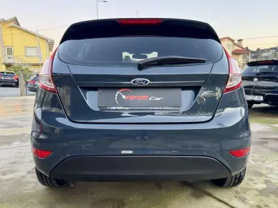 Ford Fiesta 2014 - 7500 EUR, 120000 km - AUTO.MOTO.pt - 120000km - foto 10 de 20