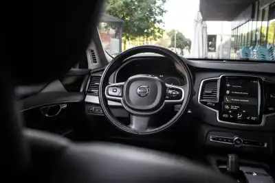 Volvo XC 90 2021 - 48990 EUR, 93199 km - AUTO.MOTO.pt - 93199km - foto 34 de 43
