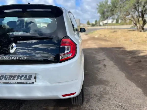 Renault Twingo 2022 - 15750 EUR, 11000 km - AUTO.MOTO.pt - 11000km - foto 15 de 46