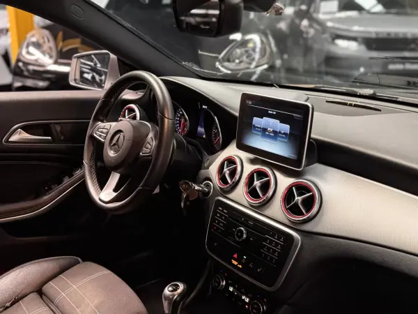 Mercedes-Benz CLA 180 2016 - 16990 EUR, 163300 km - AUTO.MOTO.pt - 163300km - foto 28 de 28