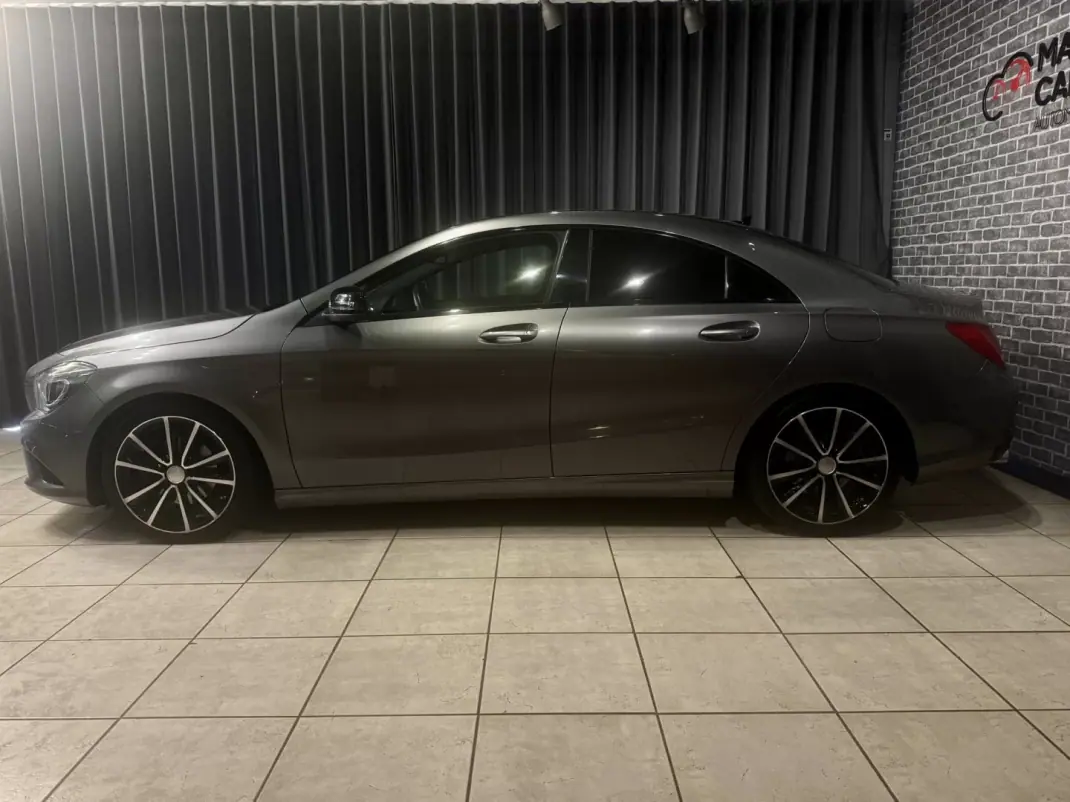 Mercedes-Benz CLA 200 2015 - 22900 EUR, 140000 km - AUTO.MOTO.pt - 140000km - foto 3 de 14