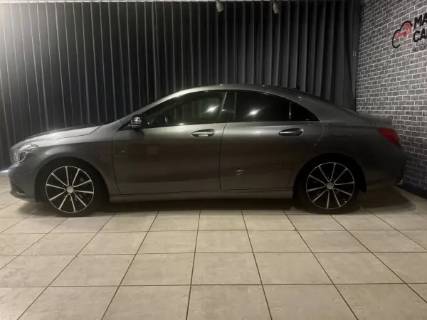 Mercedes-Benz CLA 200 2015 - 22900 EUR, 140000 km - AUTO.MOTO.pt - 140000km - foto 3 de 14