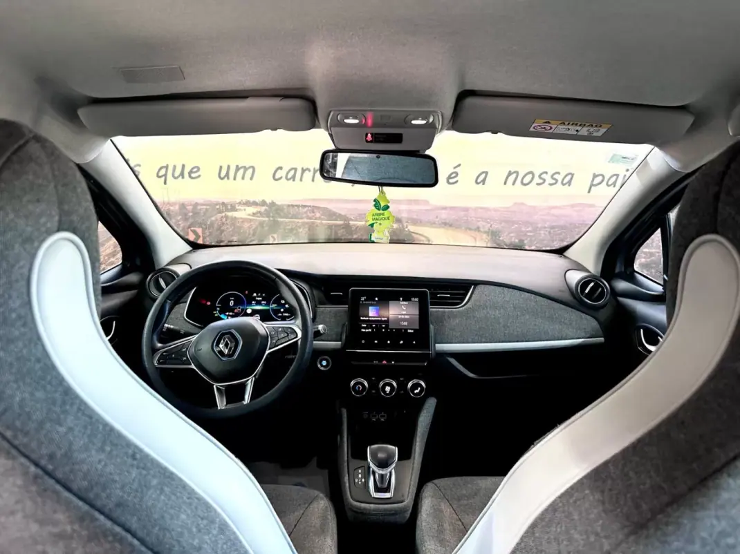 Renault Zoe 2020 - 17900 EUR, 71943 km - AUTO.MOTO.pt - 71943km - foto 15 de 24