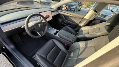 Tesla Model 3 2022 - 31900 EUR, 57000 km - AUTO.MOTO.pt - 57000km - foto 12 de 47