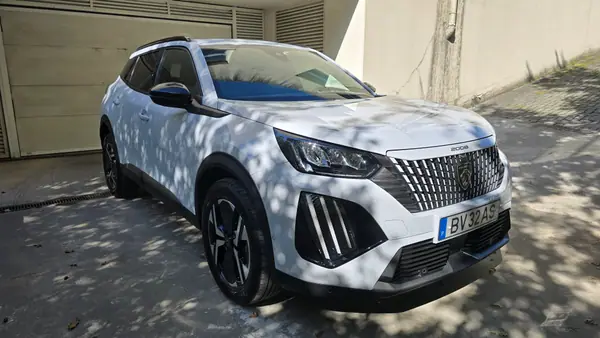 Peugeot 2008 1.2 Allure PureTech 2025 Gasolina