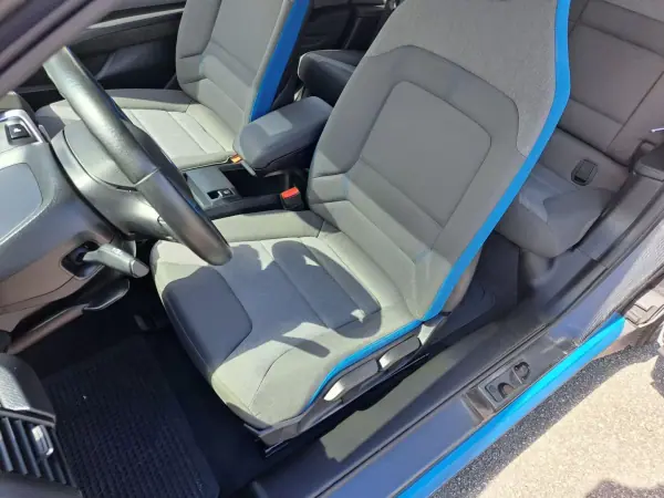 BMW i3 2019 - 28500 EUR, 89000 km - AUTO.MOTO.pt - 89000km - foto 16 de 45