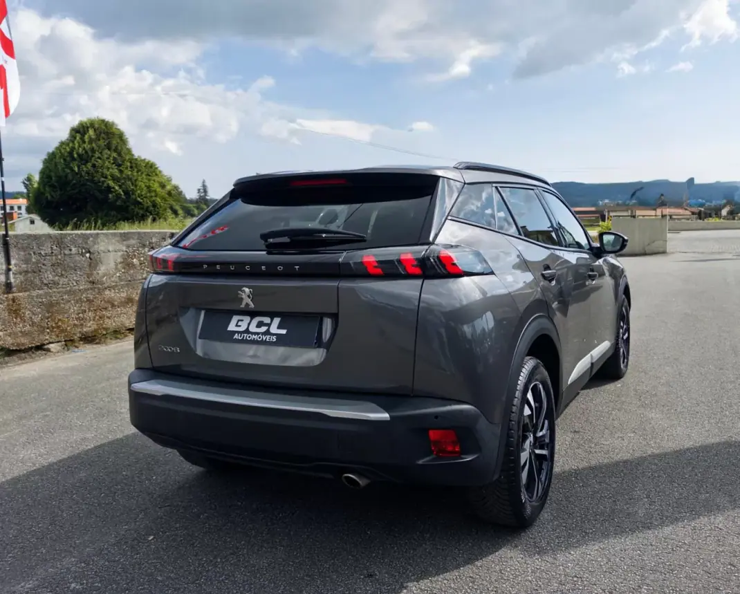 Peugeot 2008 2021 - 17990 EUR, 146000 km - AUTO.MOTO.pt - 146000km - foto 7 de 38