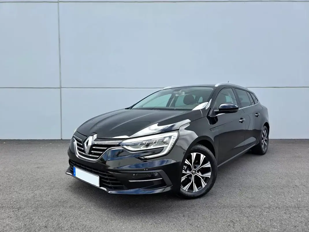 Renault Mégane 2021 - 15400 EUR, 63000 km - AUTO.MOTO.pt - 63000km - foto 1 de 30