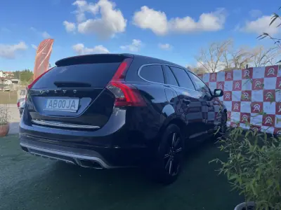 Volvo V60 2015 - 14990 EUR, 184500 km - AUTO.MOTO.pt - 184500km - foto 3 de 21