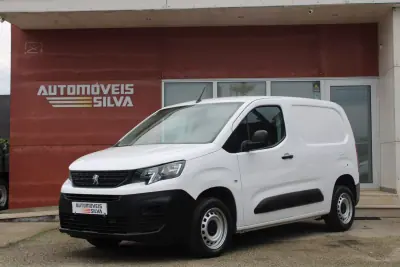 Peugeot Partner 1.5 BlueHDI Premium Longa 2021 - 14250 EUR, 105000 km - AUTO.MOTO.pt - 105000km - foto 2 de 22