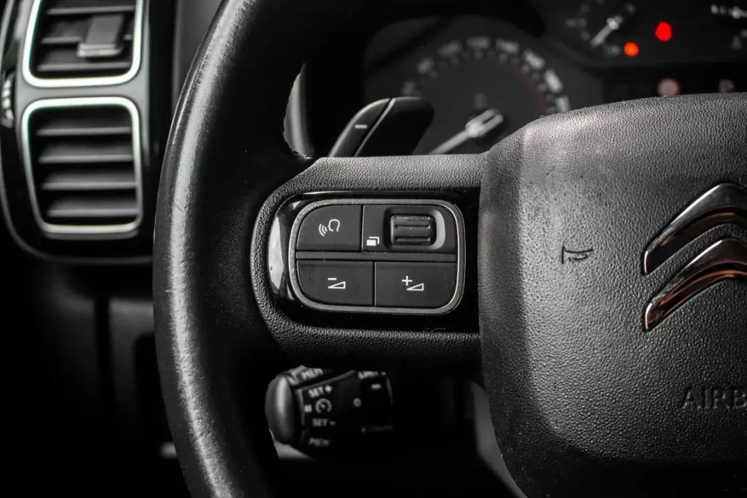 Citroën C5 Aircross 2019 - 11900 EUR, 262996 km - AUTO.MOTO.pt - 262996km - foto 14 de 41