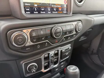 Jeep Wrangler Unlimited 2019 - 70000 EUR, 88541 km - AUTO.MOTO.pt - 88541km - foto 17 de 17