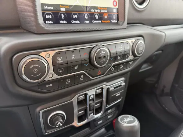 Jeep Wrangler Unlimited 2019 - 70000 EUR, 88541 km - AUTO.MOTO.pt - 88541km - foto 17 de 17
