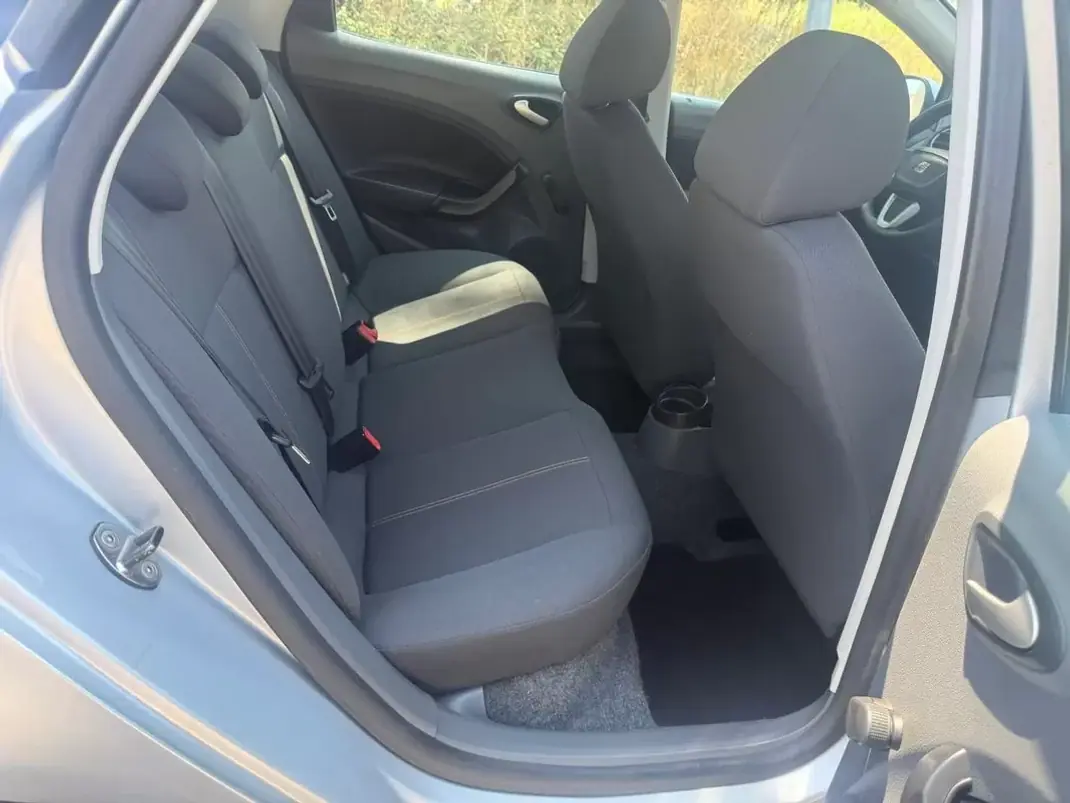 SEAT Ibiza 2011 - 6450 EUR, 199000 km - 199000km - foto 15 de 25