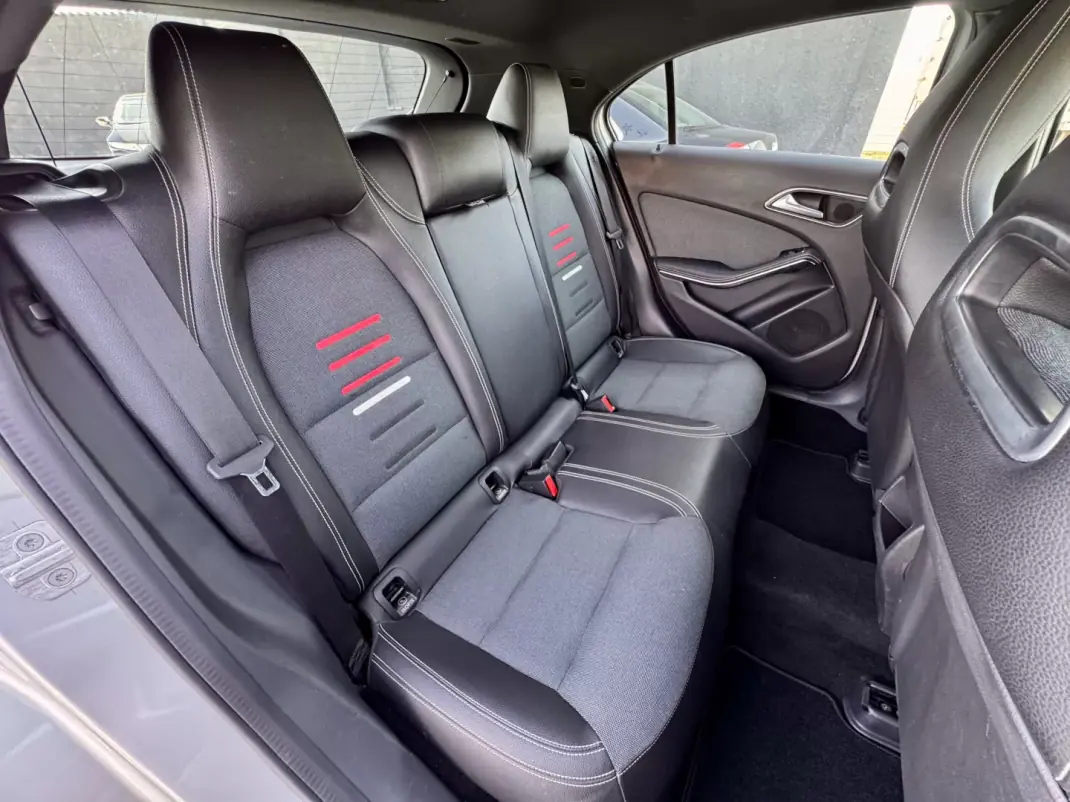 Mercedes-Benz A 180 2018 - 17500 EUR, 155000 km - 155000km - foto 17 de 19