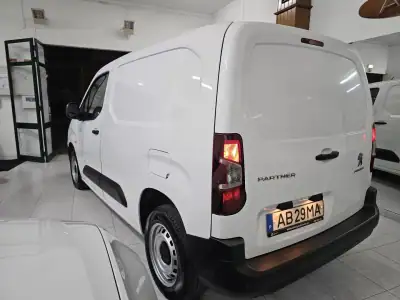Peugeot Partner 1.5 BlueHdi Pro 102cv 3 lug 2020 - 12500 EUR, 188638 km - AUTO.MOTO.pt - 188638km - foto 5 de 27
