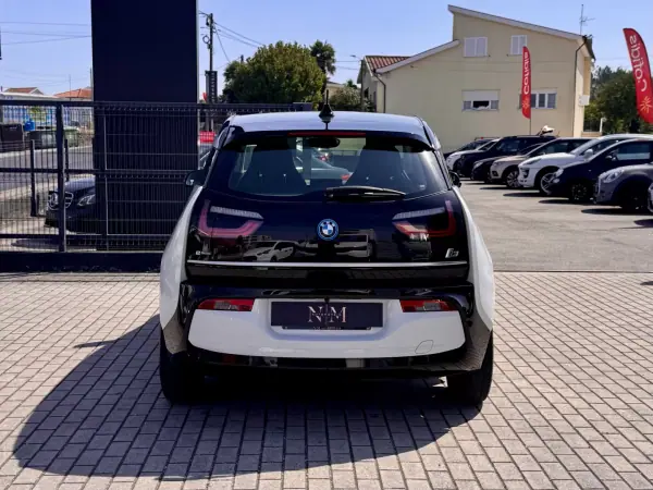 BMW i3 2018 - 17500 EUR, 68000 km - AUTO.MOTO.pt - 68000km - foto 4 de 20