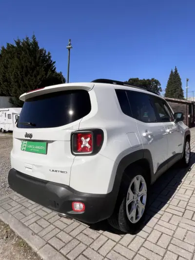 Jeep Renegade 2022 - 18500 EUR, 82500 km - AUTO.MOTO.pt - 82500km - foto 10 de 21