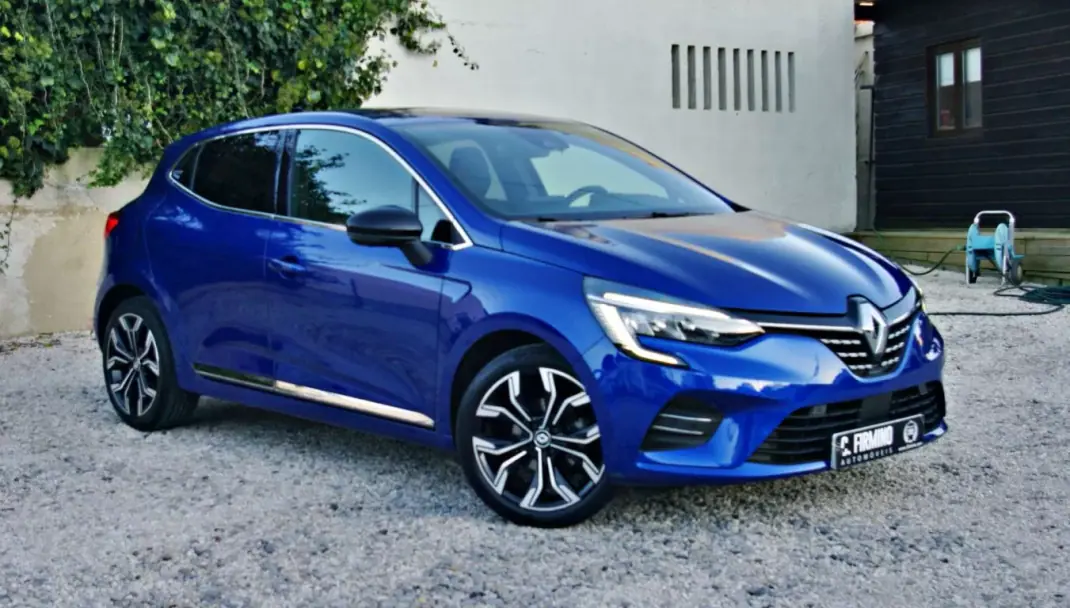 Renault Clio 2023 - 18900 EUR, 26048 km - AUTO.MOTO.pt - 26048km - foto 6 de 40