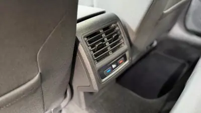 Volkswagen Golf 2021 - 21500 EUR, 96839 km - AUTO.MOTO.pt - 96839km - foto 18 de 38