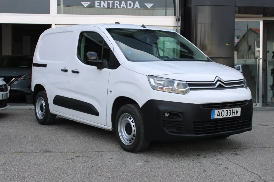 Opel 2022 - 12900 EUR, 154509 km - AUTO.MOTO.pt - 154509km - foto 1 de 24